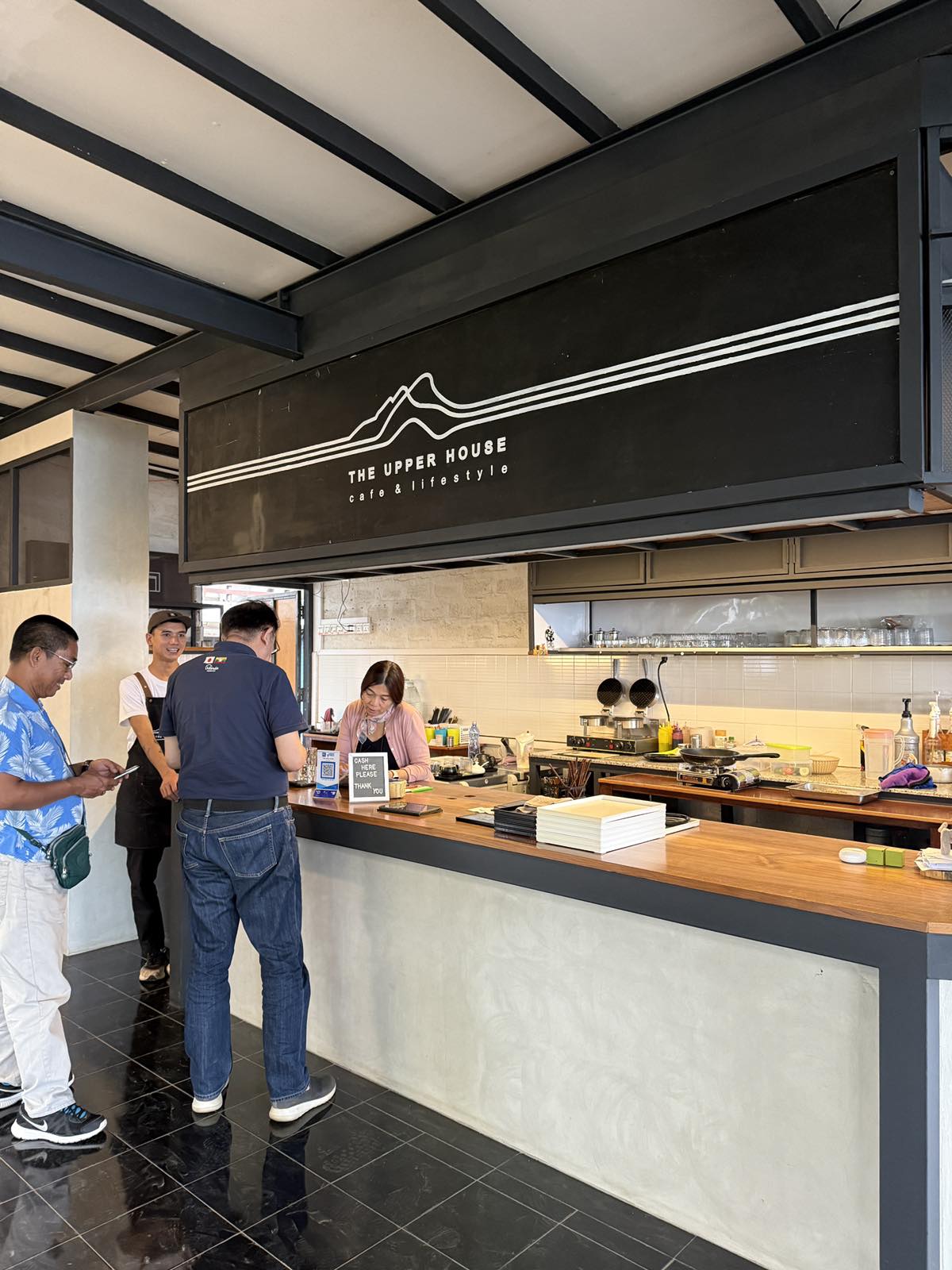 The Upper House Café｜山城午後的一杯咖啡，從玻璃屋看見東枝的光與靜